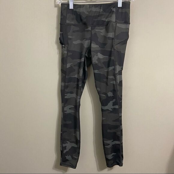 Athleta Sz XS Camo Contender 7/8 Tight Leggings Green 405480-02 Women - Picture 2 of 5